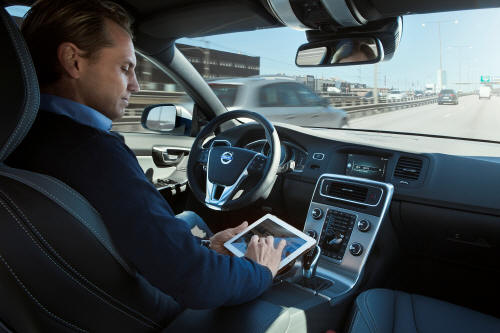 Rund um Göteborg werden 100 selbstfahrende Volvos im Realverkehr getestet (Foto: Volvo Presse)